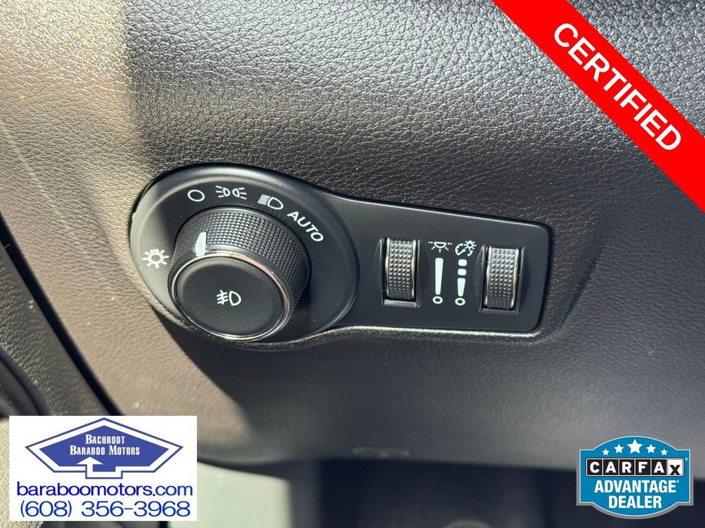 Used 2025 Jeep Compass Trailhawk image 21