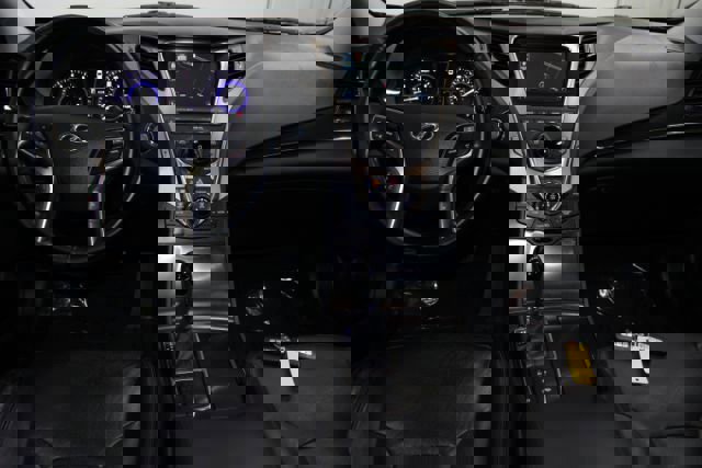 Used 2013 Hyundai Azera Limited w/ Technology Pkg image 2