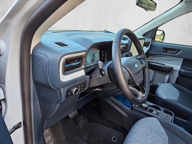 New 2026 Ford Maverick XLT w/ XLT Luxury Package FWD image 3