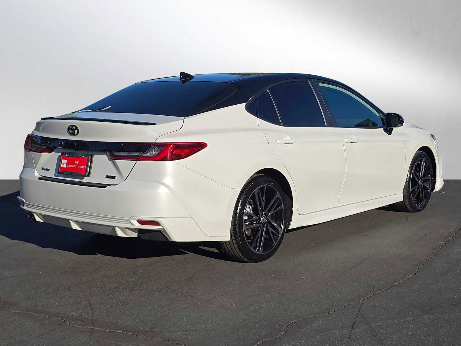 Used 2025 Toyota Camry XSE image 3