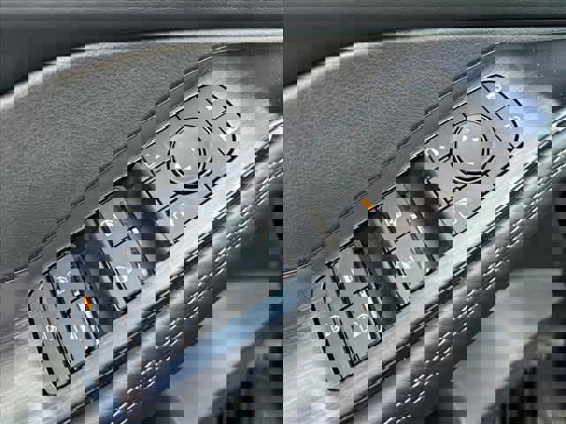 Used 2026 Nissan Rogue SV image 14