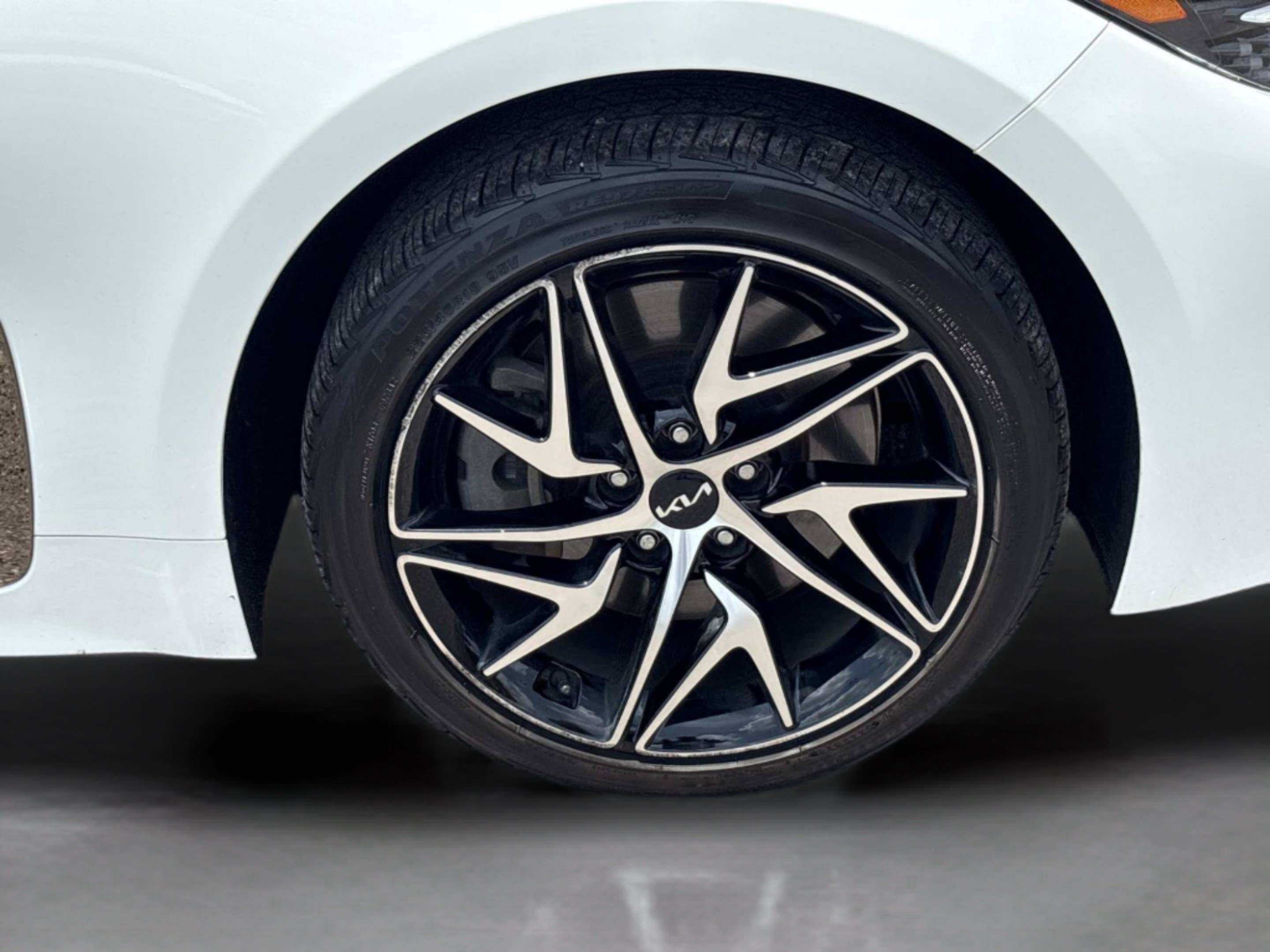 Used 2023 Kia Stinger GT-Line w/ Sun & Sound Package AWD/4WD image 33