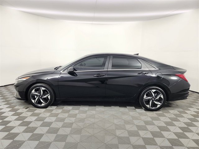 Certified 2023 Hyundai Elantra Limited w/ Cargo Package image 2