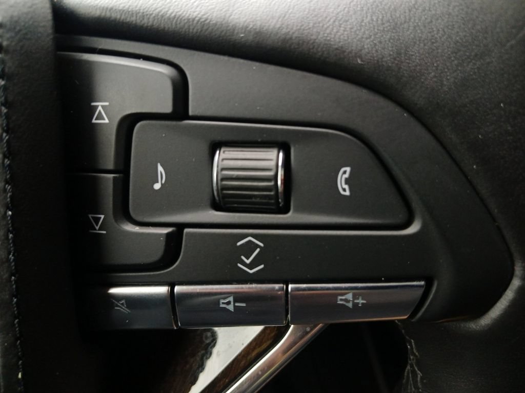 Used 2023 Cadillac Escalade Sport Platinum AWD/4WD image 25