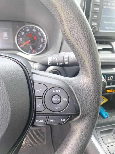 Used 2019 Toyota RAV4 XLE w/ Carpet Mat Package AWD/4WD image 11