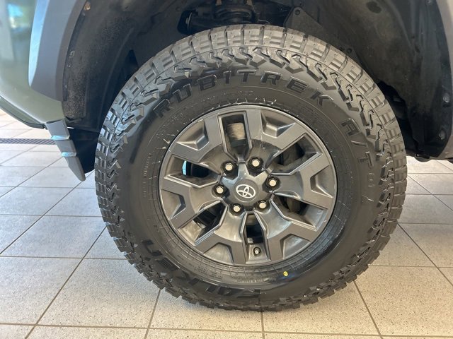 Used 2021 Toyota Tacoma SR5 image 10