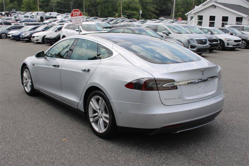 Used 2015 Tesla Model S 85 RWD image 5
