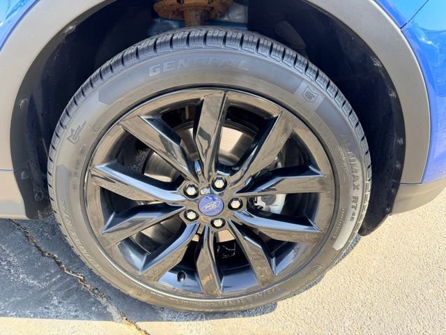 Used 2018 Ford Escape SEL w/ SEL Sport Appearance Package image 9