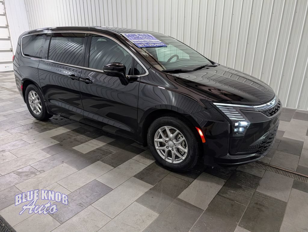 Used 2027 Chrysler Pacifica Select w/ Family Tech Group FWD image 5