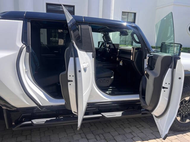 Used 2024 GMC Hummer EV 3X w/ Battery Pack, 24 Module Pack AWD/4WD image 24