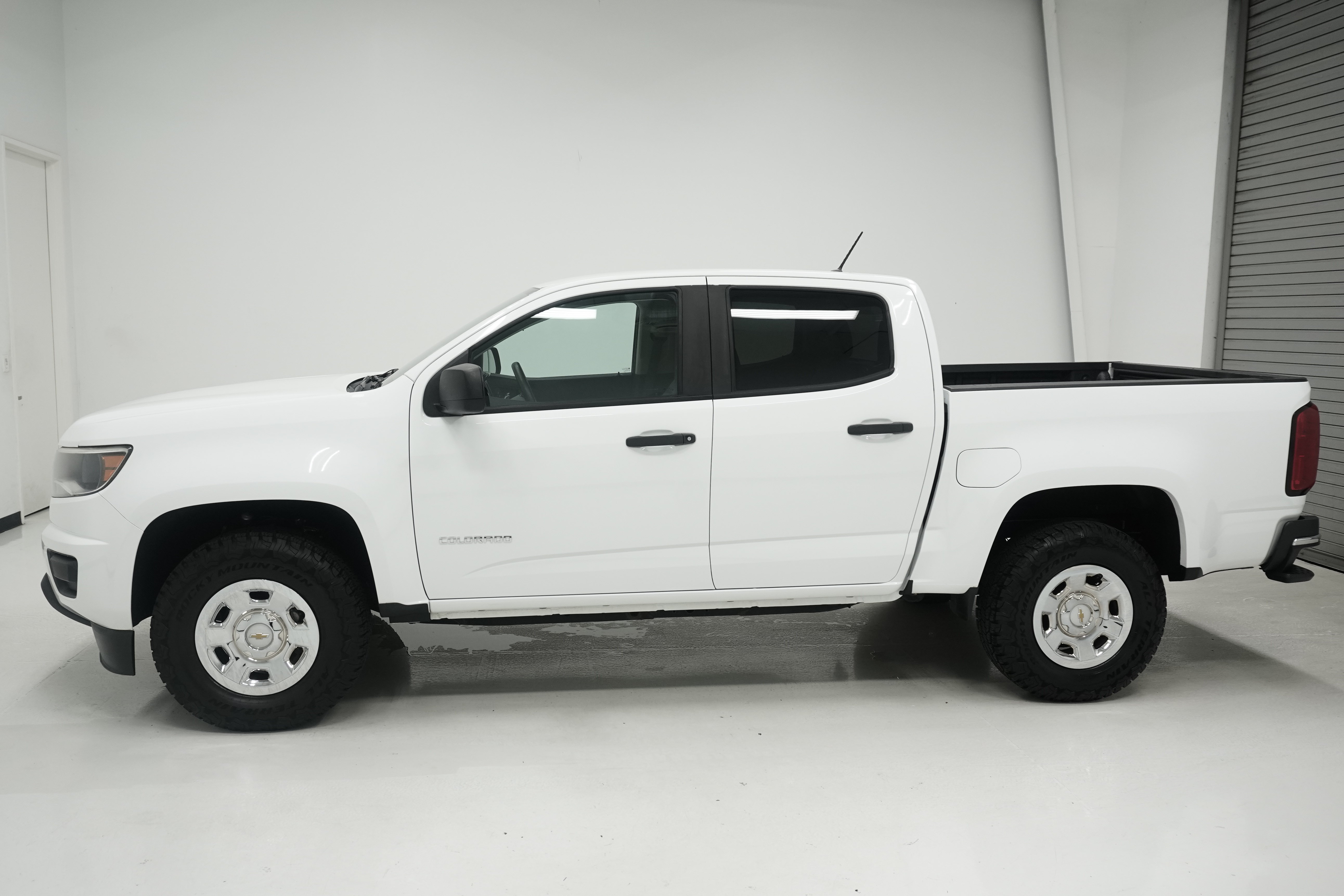 Used 2018 Chevrolet Colorado W/T w/ WT Convenience Package RWD image 6