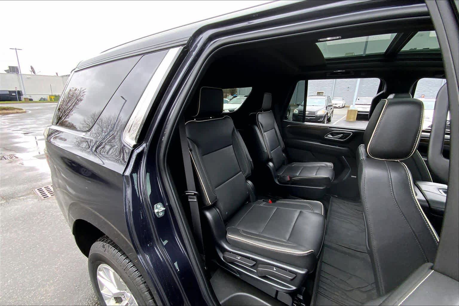 Used 2022 Chevrolet Tahoe Premier AWD/4WD image 21