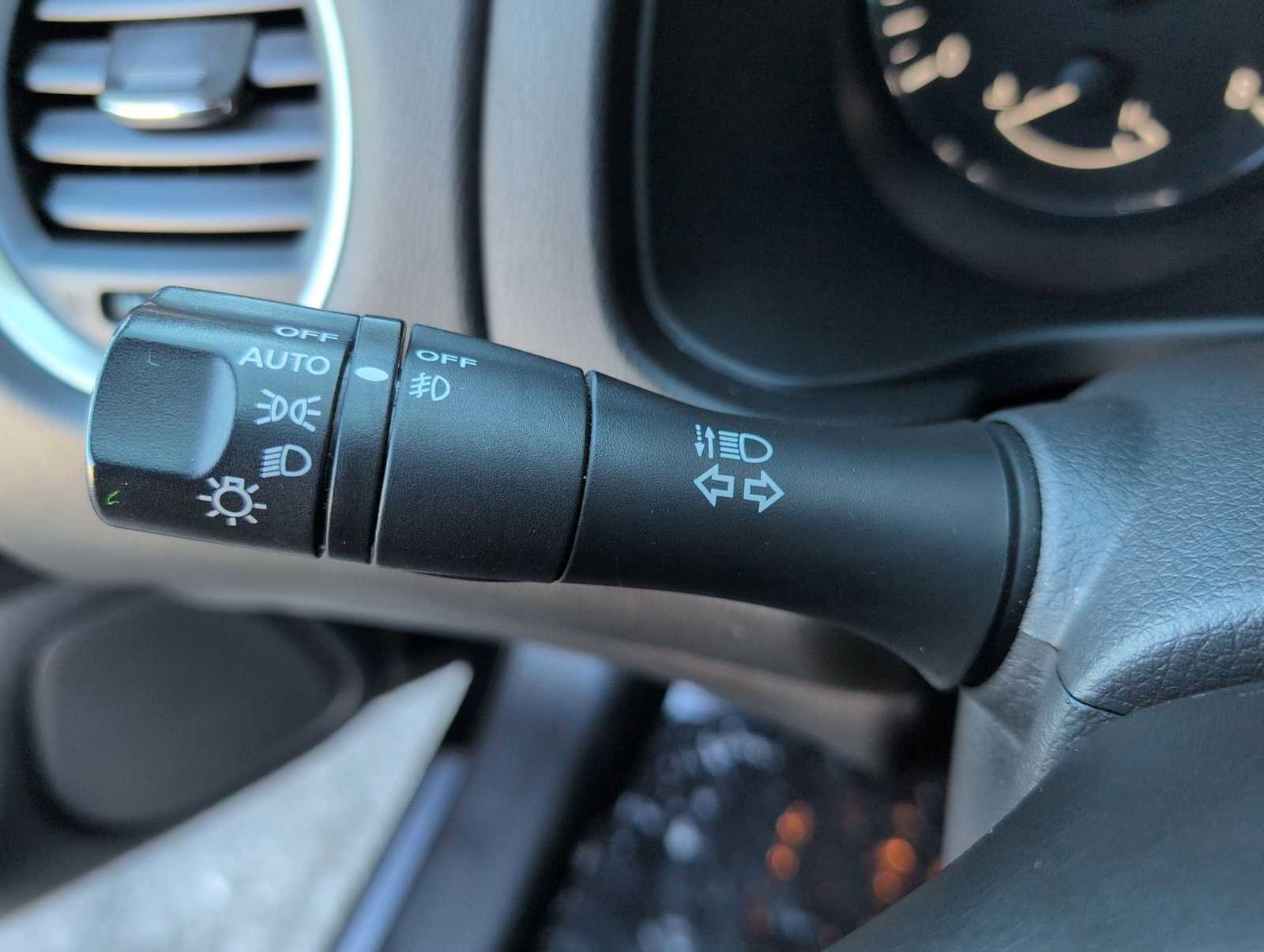 Used 2019 Nissan Pathfinder SL image 27