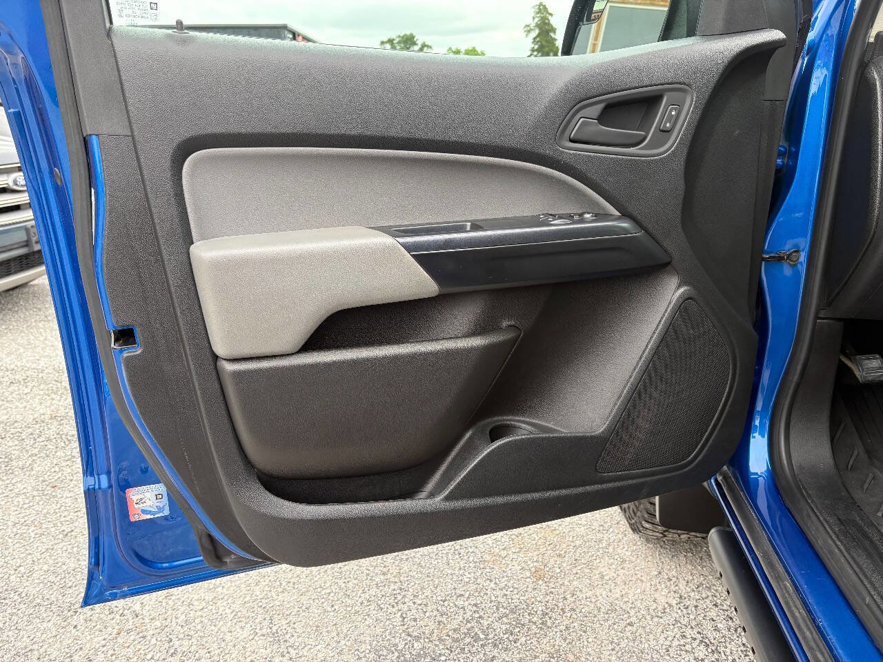 Used 2020 Chevrolet Colorado W/T w/ WT Convenience Package AWD/4WD image 15