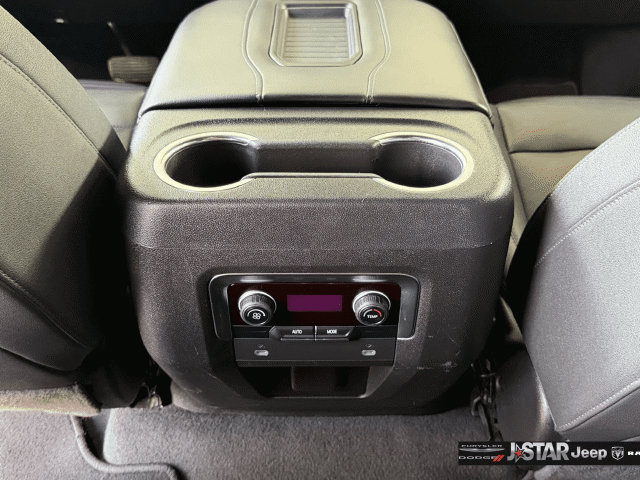 Used 2024 Chevrolet Tahoe LT AWD/4WD image 29