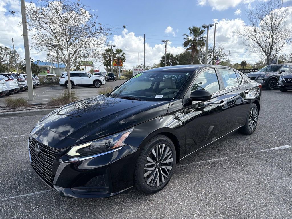 Certified 2024 Nissan Altima 2.5 SV image 8