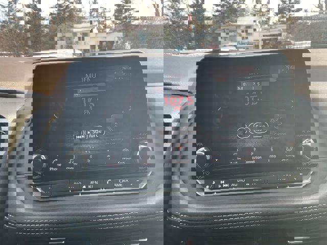 Used 2022 Nissan Rogue S image 21