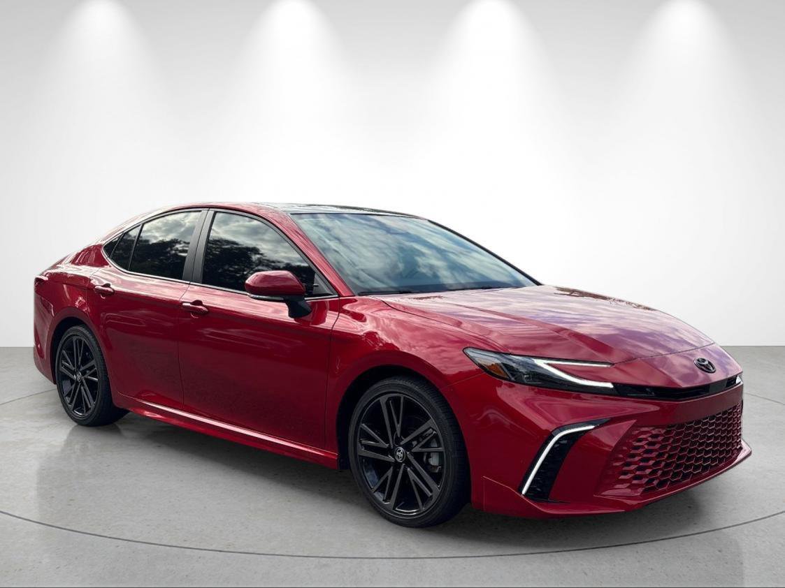 Used 2025 Toyota Camry XSE FWD image 7