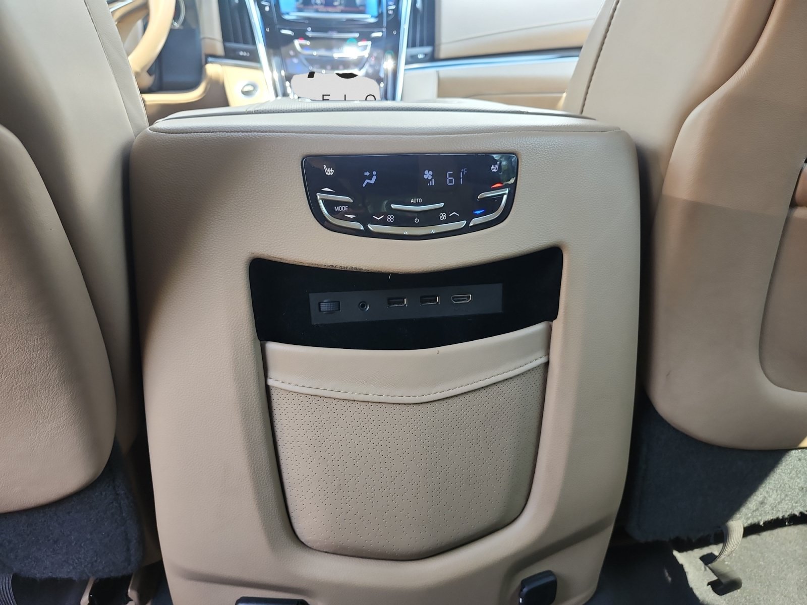 Used 2018 Cadillac Escalade Platinum AWD/4WD image 14