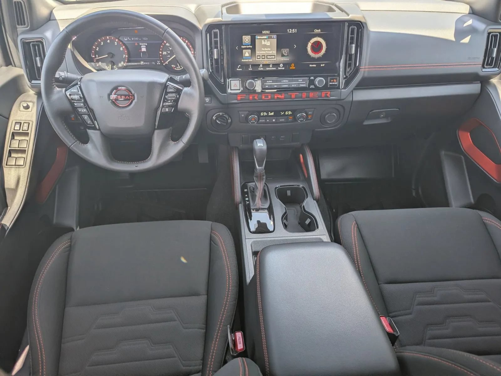Used 2025 Nissan Frontier PRO-4X AWD/4WD image 19