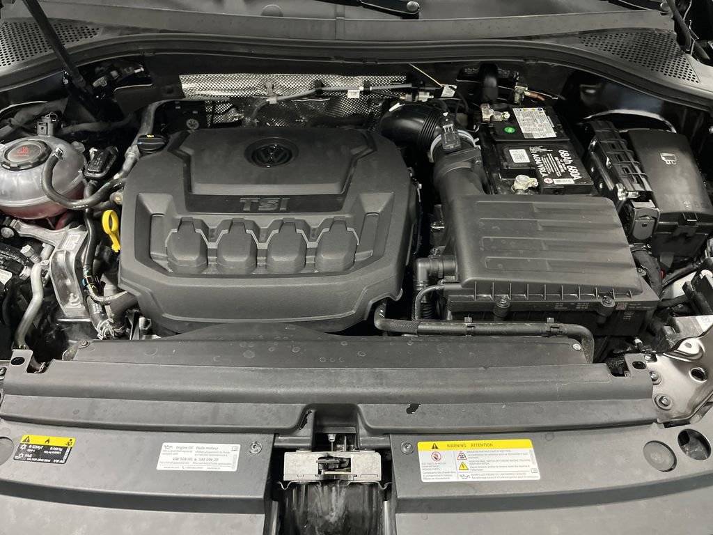 Used 2024 Volkswagen Tiguan SE R-Line image 38