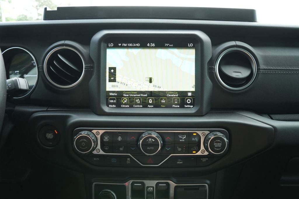 Used 2021 Jeep Wrangler Unlimited Sahara w/ Cold Weather Group AWD/4WD image 11