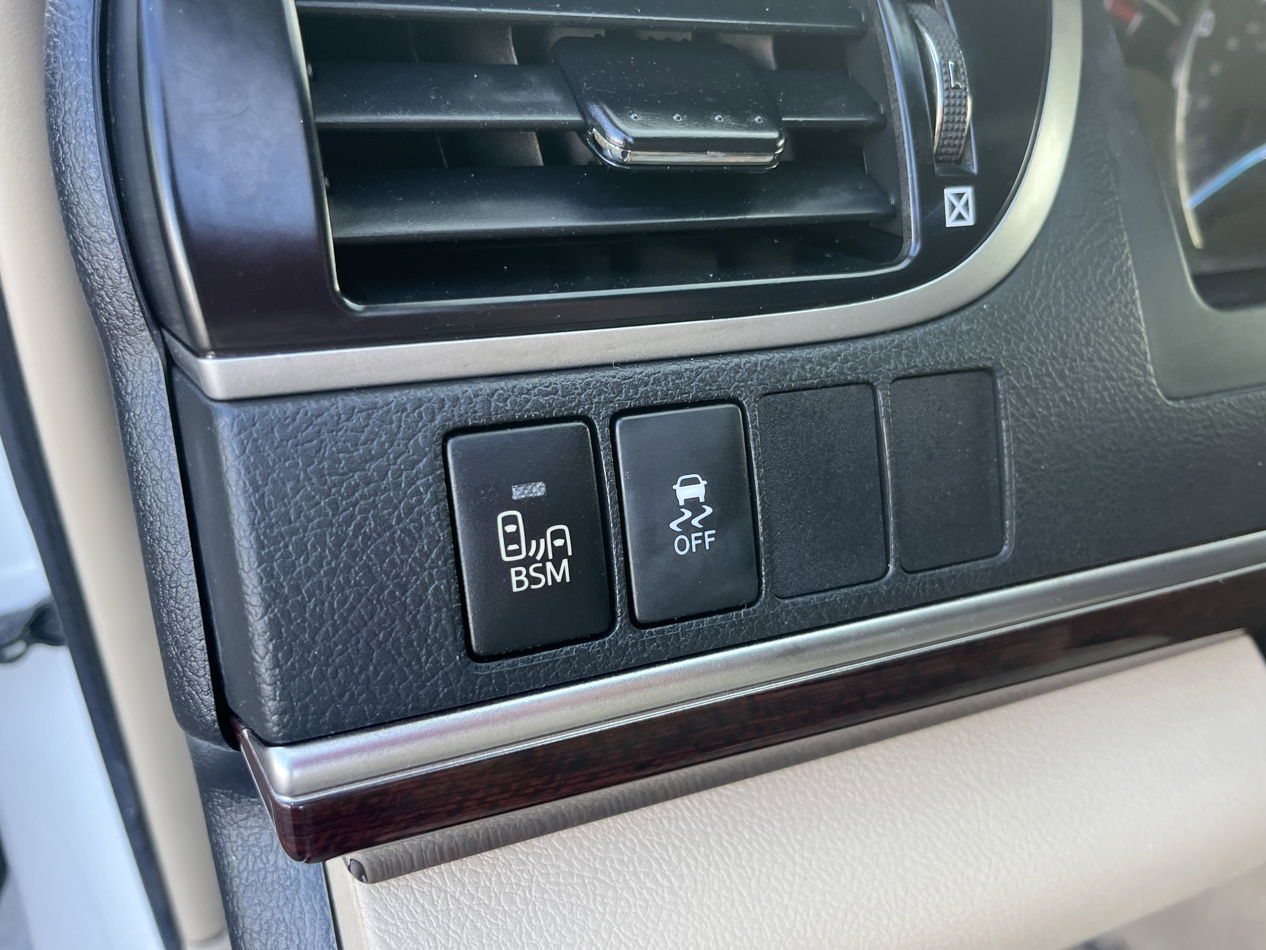 Used 2012 Toyota Camry XLE image 15