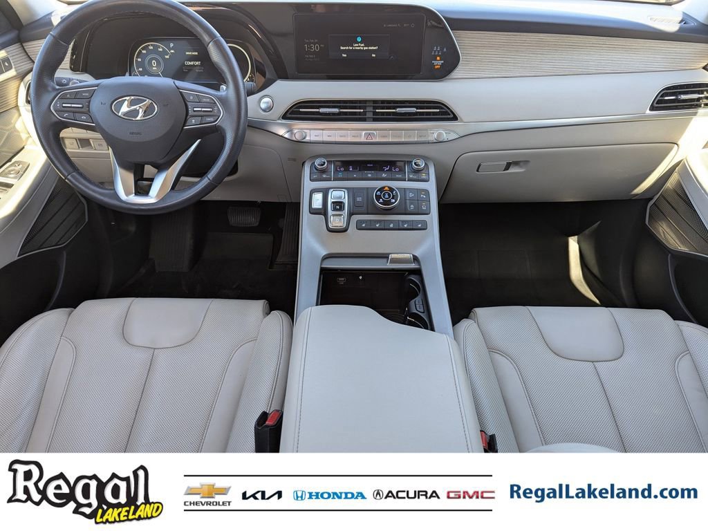 Used 2022 Hyundai Palisade Calligraphy w/ Winter Package image 11