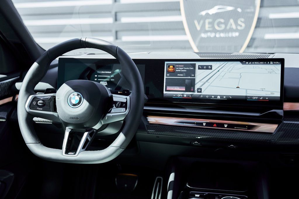 Used 2026 BMW 550e xDrive image 50