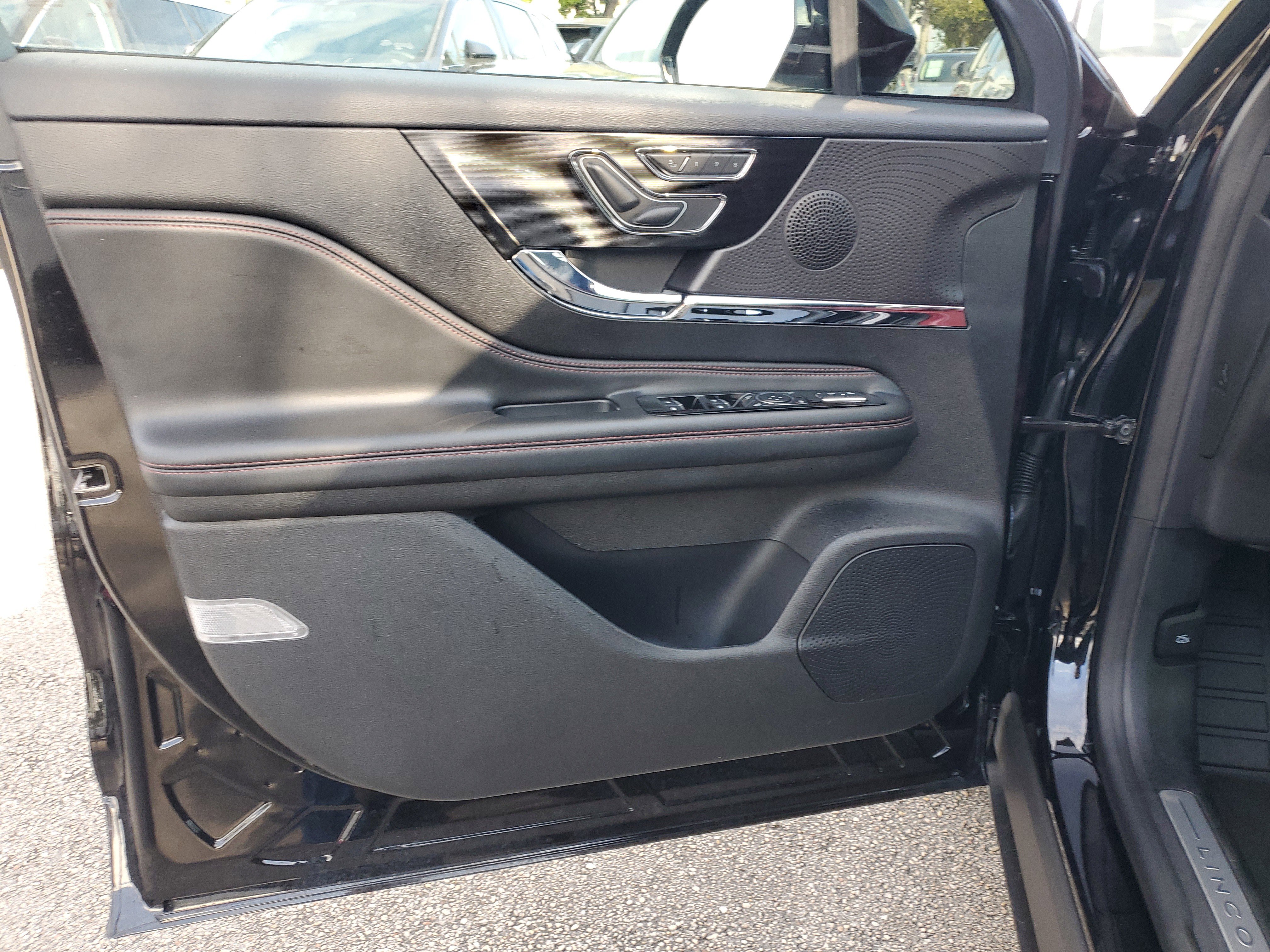 Certified 2024 Lincoln Corsair Reserve w/ Equipment Group 201A image 14