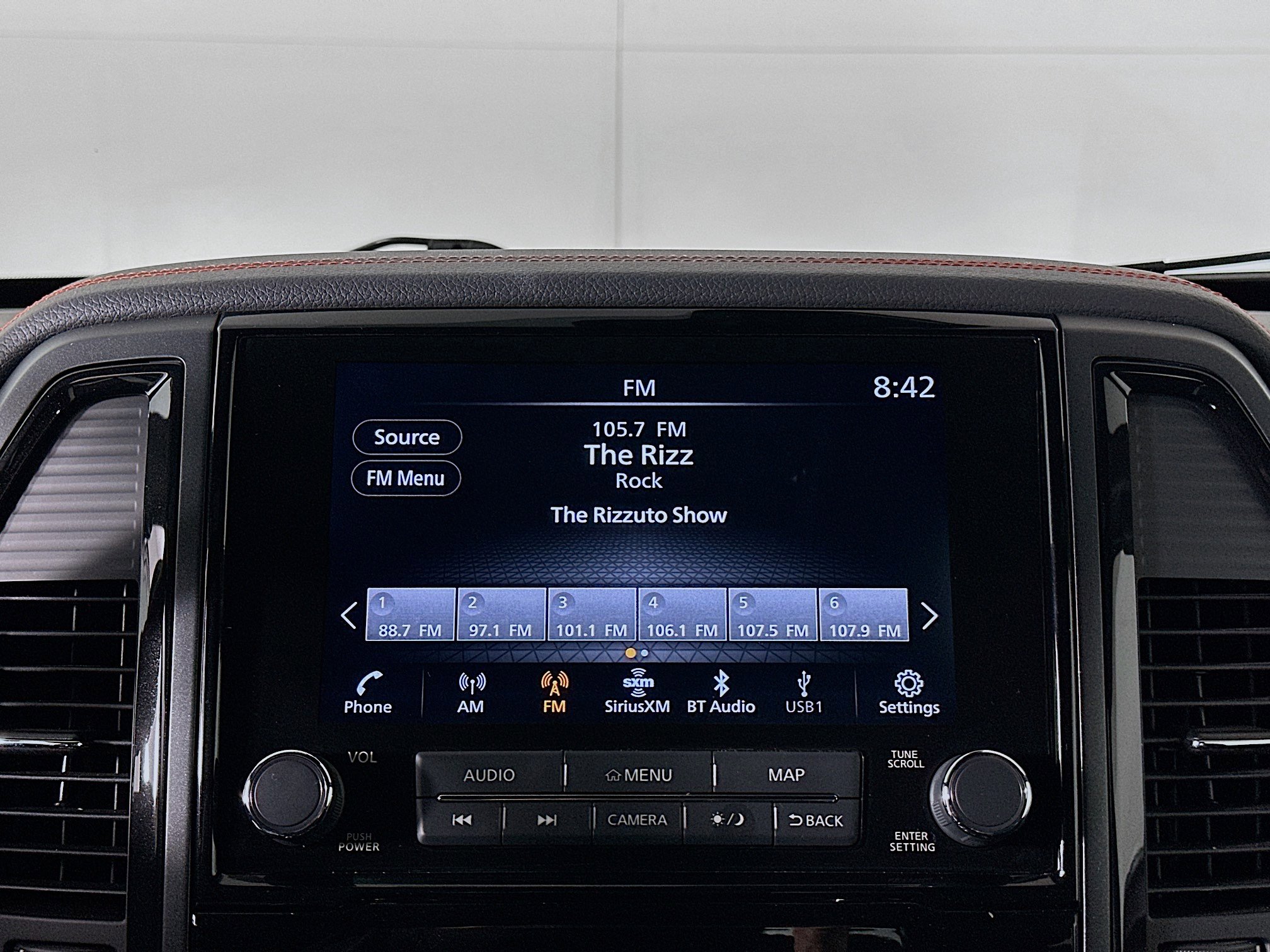 Used 2023 Nissan Titan PRO-4X w/ Off Road Protection Package image 21