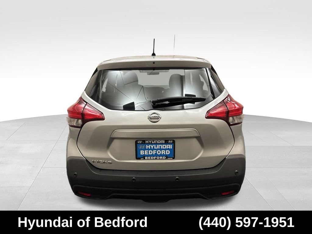 Used 2020 Nissan Kicks S FWD image 6