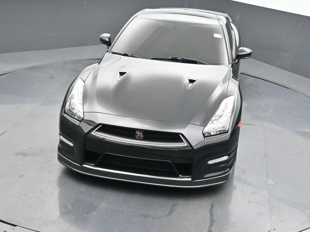 Used 2014 Nissan GT-R Premium image 32