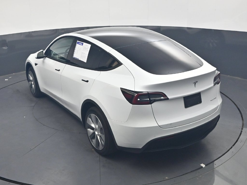 Used 2022 Tesla Model Y Long Range AWD/4WD image 19