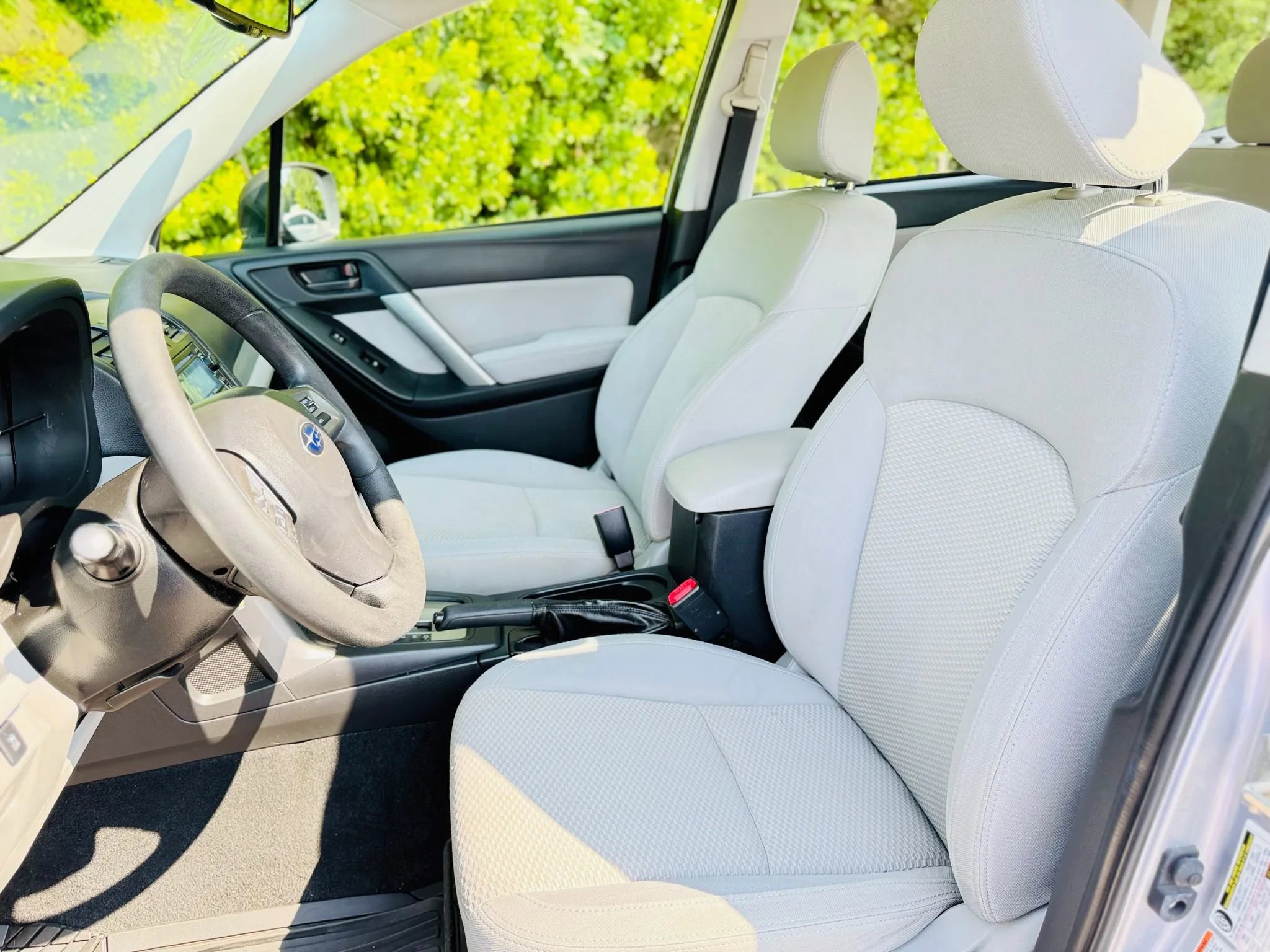 Used 2015 Subaru Forester 2.5i w/ Alloy Wheel Package image 2