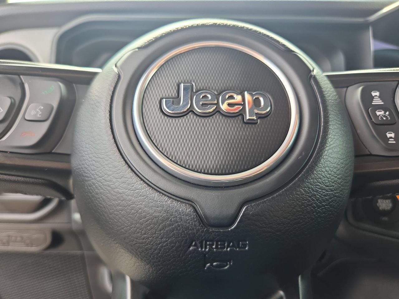 Certified 2025 Jeep Wrangler Sport AWD/4WD image 19