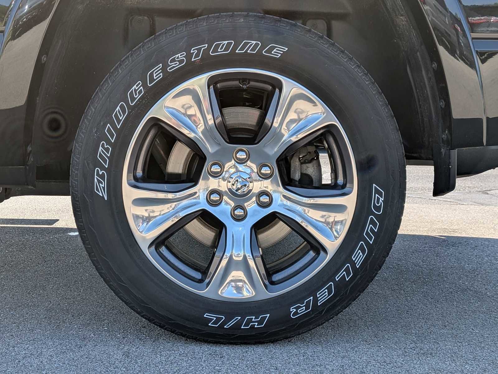 Used 2022 RAM 1500 Laramie AWD/4WD image 12
