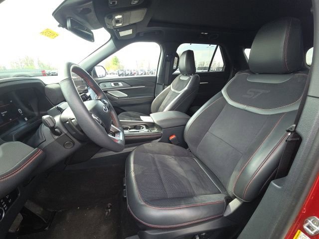 Certified 2025 Ford Explorer ST image 26