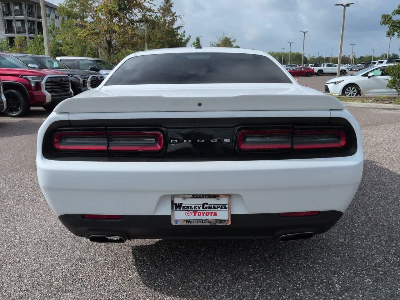 Used 2018 Dodge Challenger SXT RWD image 5