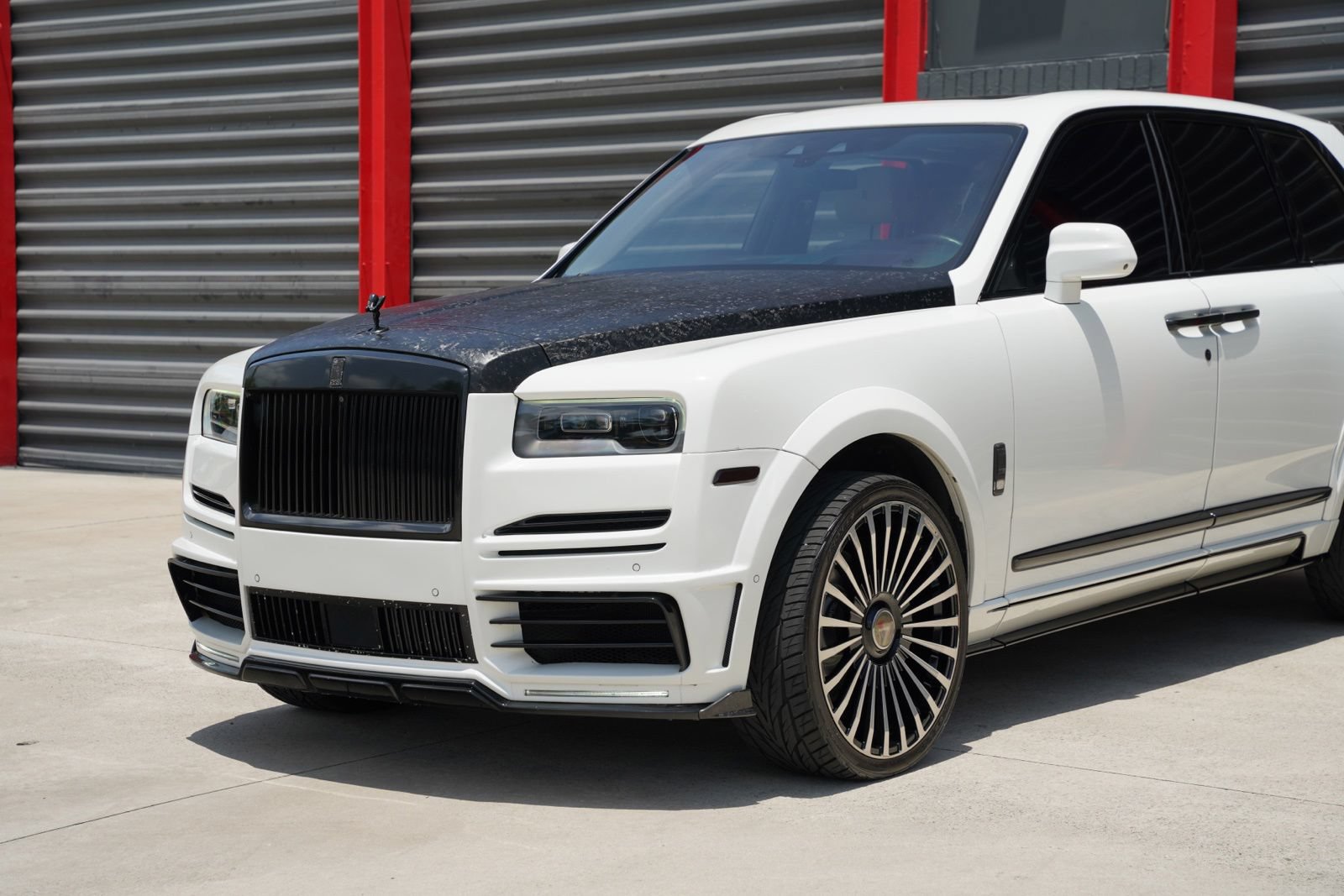 Used 2019 Rolls-Royce Cullinan AWD/4WD image 5