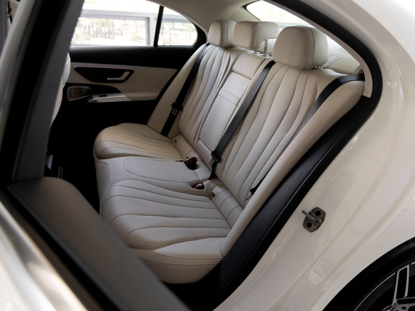 New 2027 Mercedes-Benz E 350 Sedan image 19