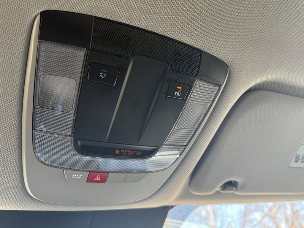 Certified 2025 Kia Sorento S image 25