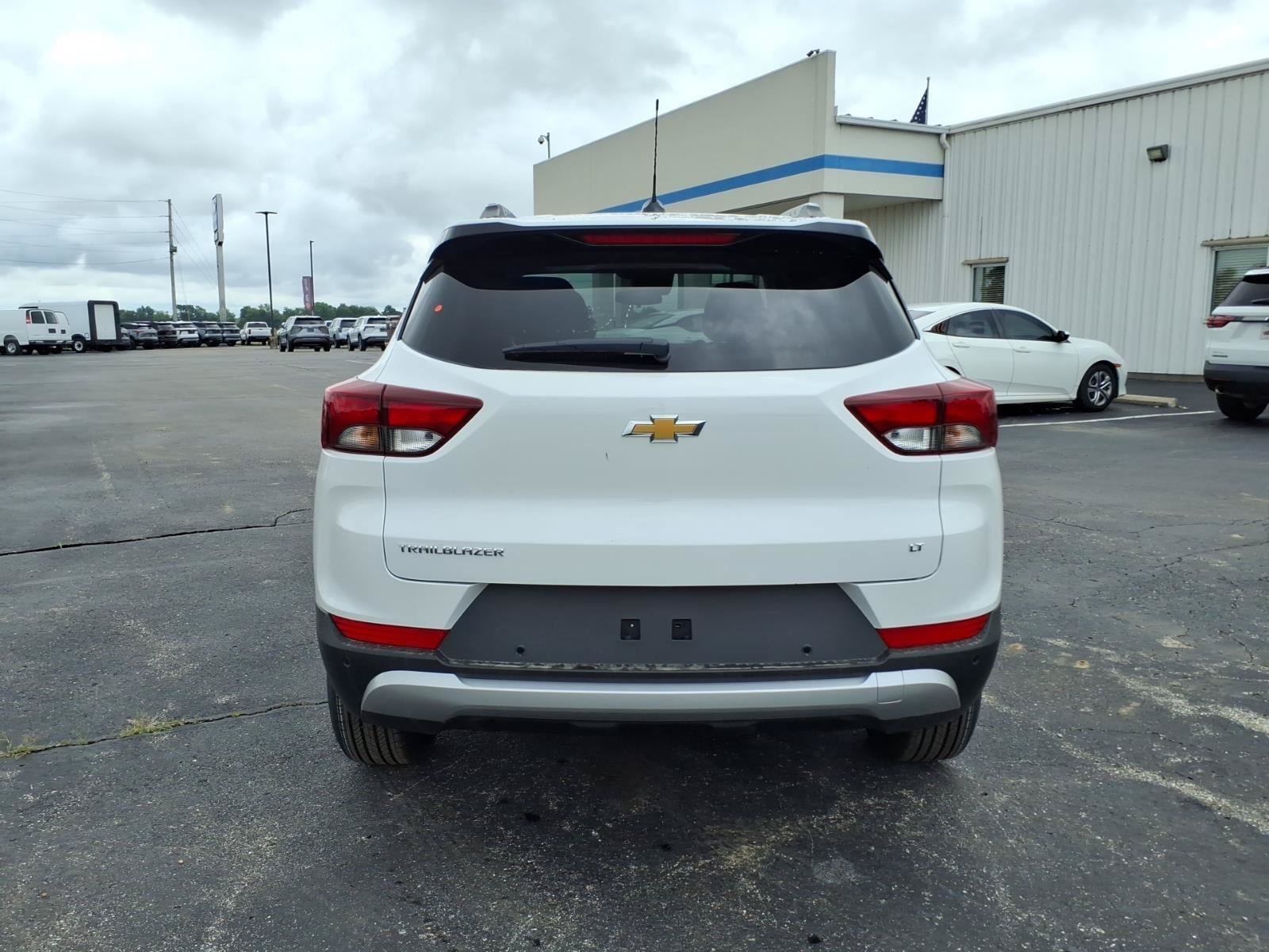 New 2026 Chevrolet TrailBlazer LT w/ LT Cold Weather Package FWD image 4
