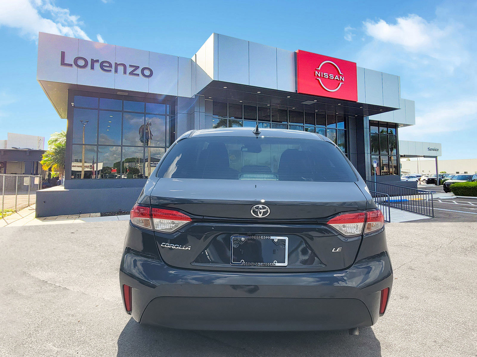 Used 2025 Toyota Corolla LE FWD image 6