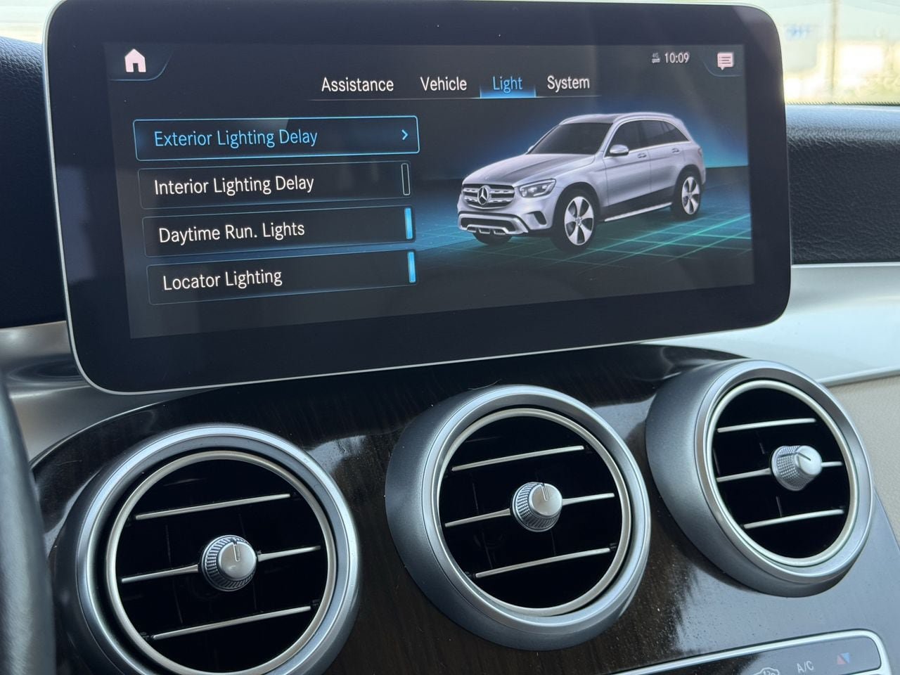 Used 2021 Mercedes-Benz GLC 300 image 17