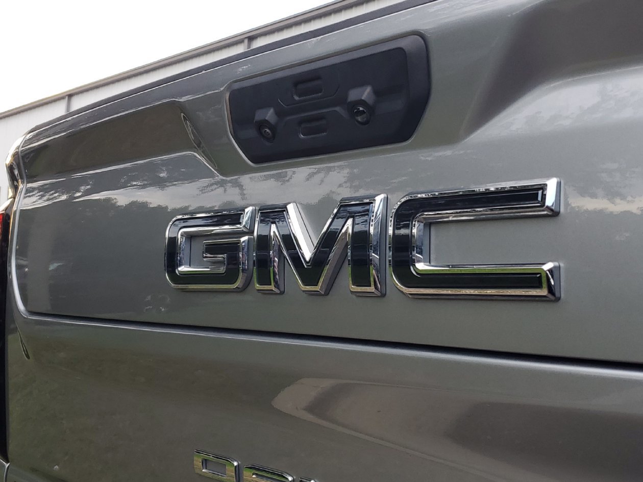 Used 2024 GMC Sierra 2500 Denali Ultimate AWD/4WD image 6