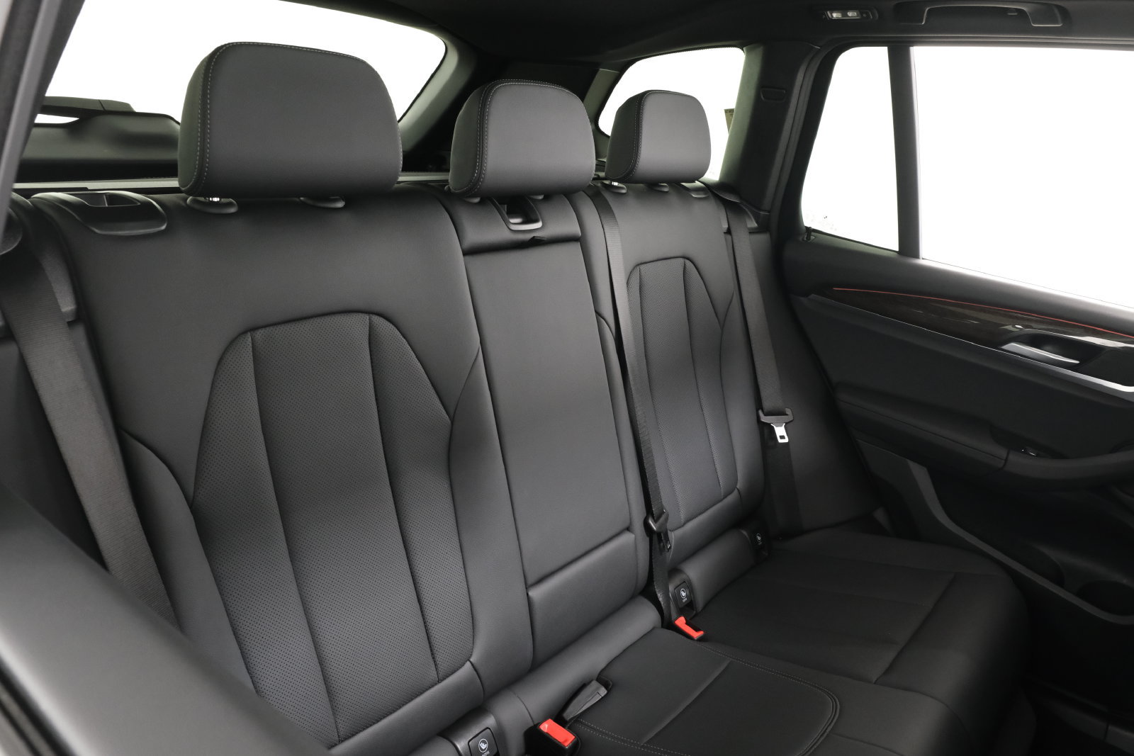 Used 2024 BMW X3 xDrive30i w/ Premium Package w/ZPA AWD/4WD image 39