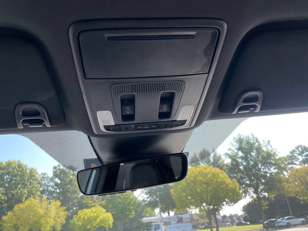 Certified 2024 Honda Pilot TrailSport image 17