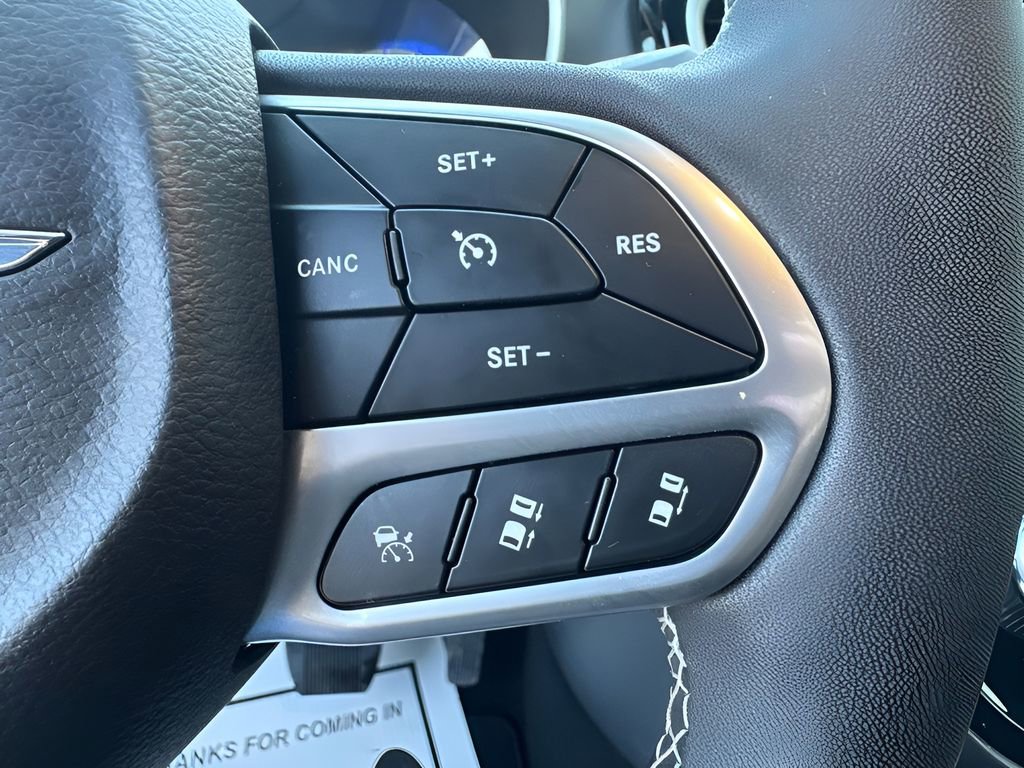 Used 2026 Chrysler Pacifica Select FWD image 19