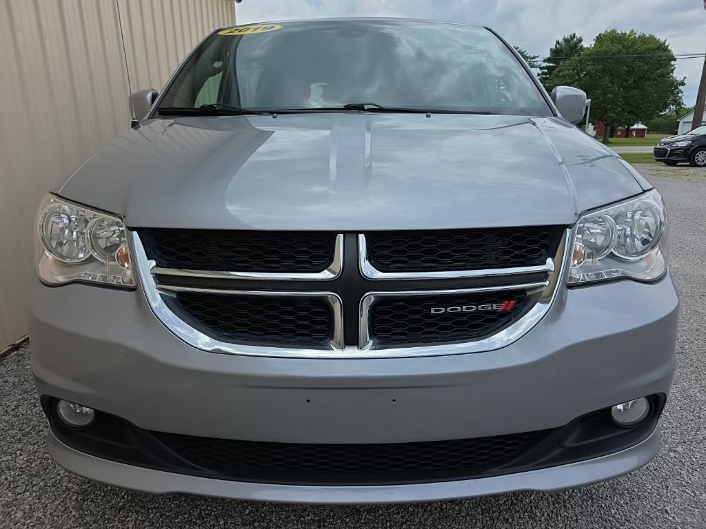 Used 2019 Dodge Grand Caravan SXT FWD image 12